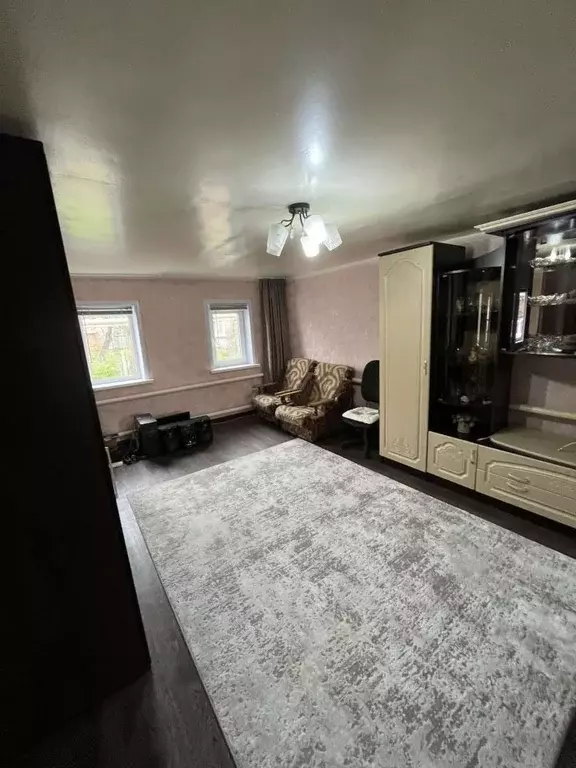 Дом в Астраханская область, Икрянинский район, Красные Баррикады рп ... - Фото 1