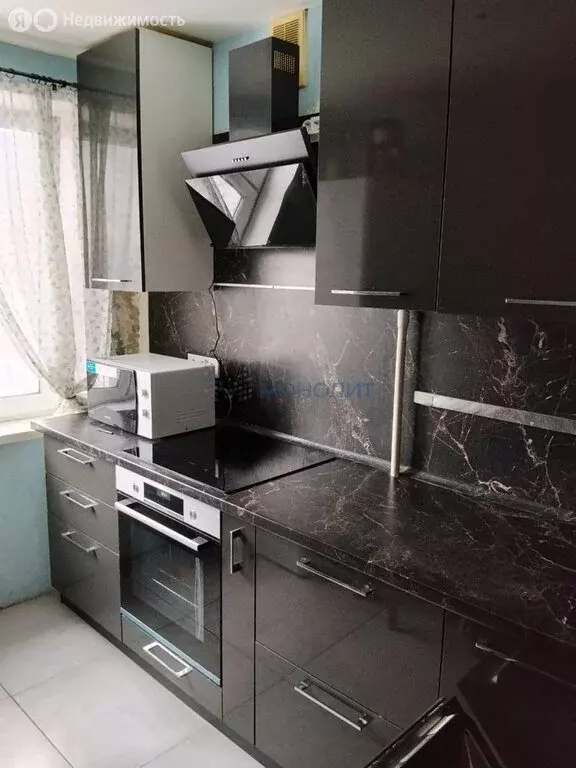 2-комнатная квартира: Нижний Новгород, улица Бринского, 4к1 (43.3 м) - Фото 1