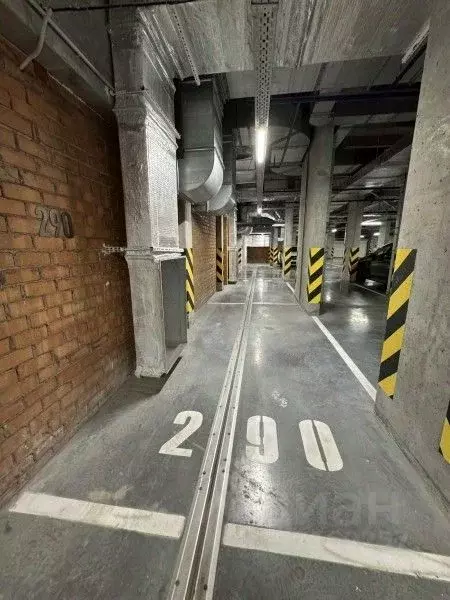 Гараж в Свердловская область, Екатеринбург ул. Азина, 31 (15 м) - Фото 0
