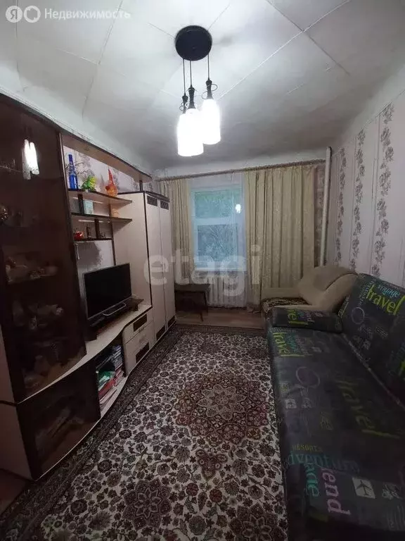 3-комнатная квартира: Алапаевск, улица Пугачёва, 6 (51.8 м) - Фото 1