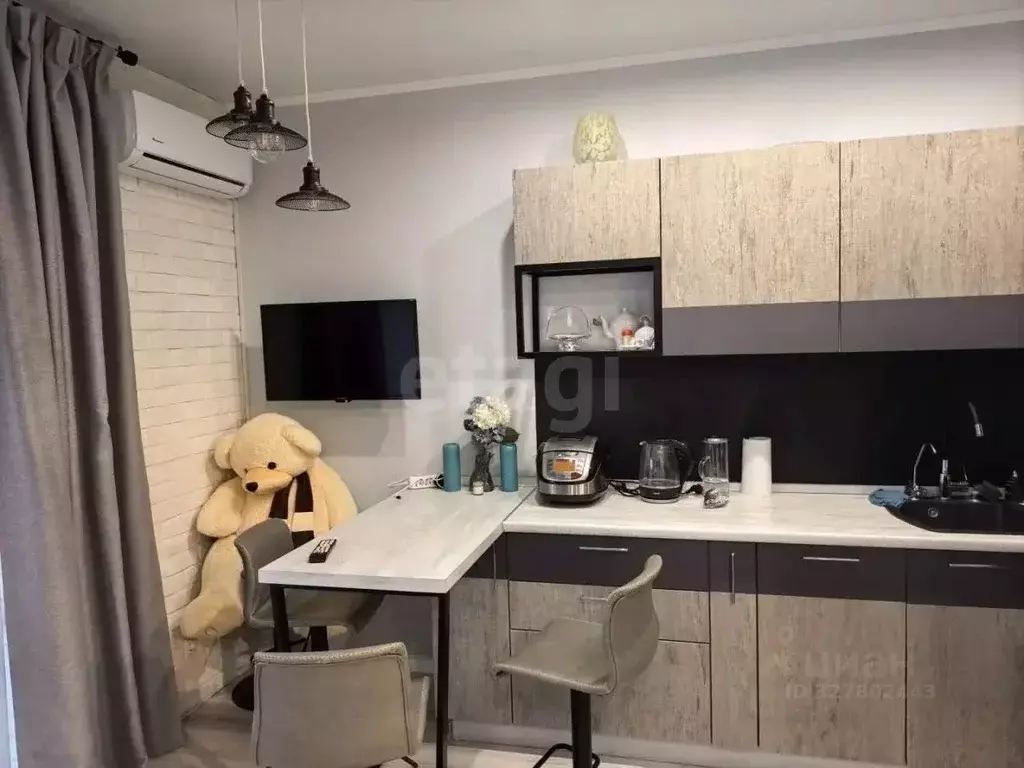 Студия Тюменская область, Тюмень ул. Тимофея Чаркова, 81к2 (29.0 м) - Фото 1