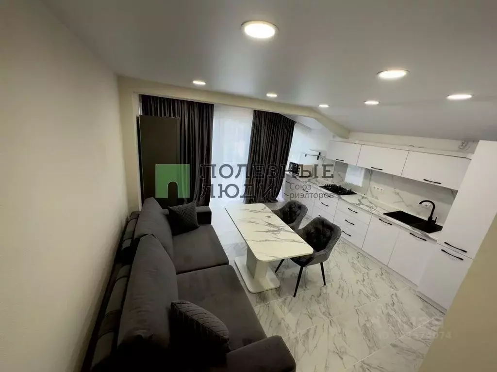 2-к кв. Севастополь ул. Камышовая, 6/11 (65.0 м) - Фото 1