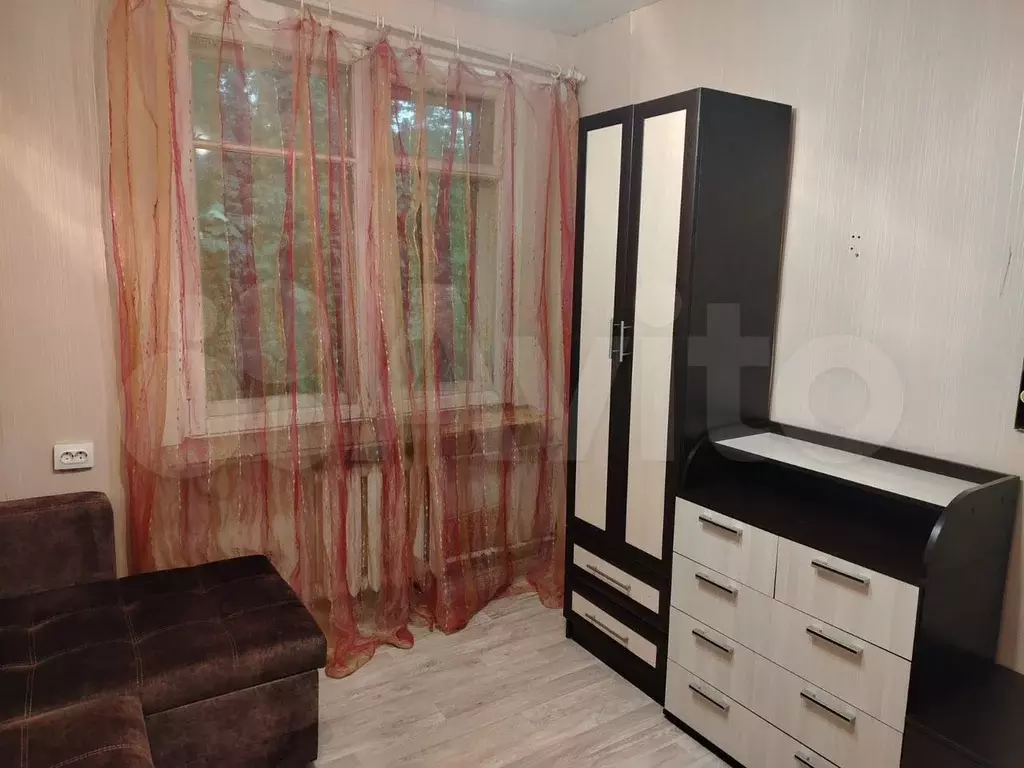 Комната 10,2 м в 3-к., 3/3 эт. - Фото 0