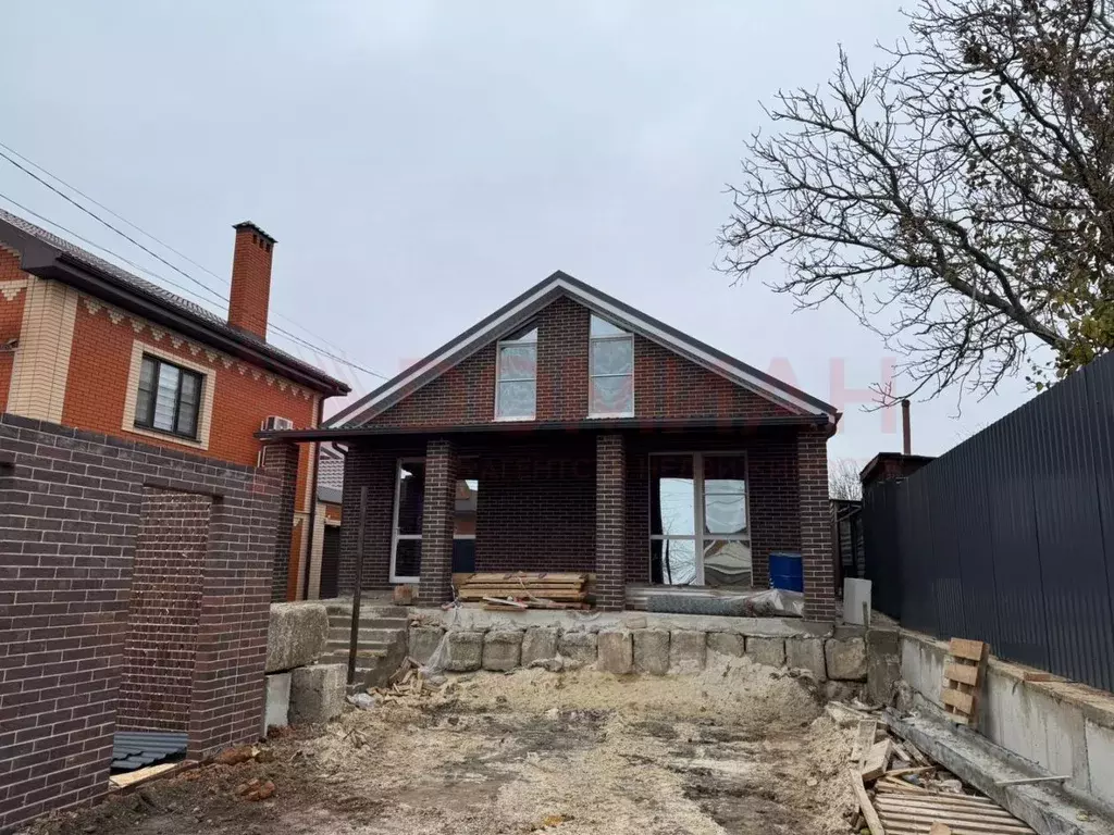 Дом в Ростовская область, Новочеркасск Короткий пер. (170 м) - Фото 1