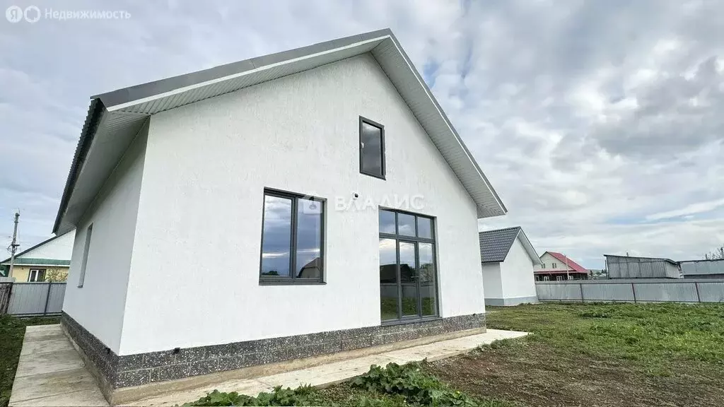 Дом в Гафурийский район, Красноусольский сельсовет, село ... - Фото 1