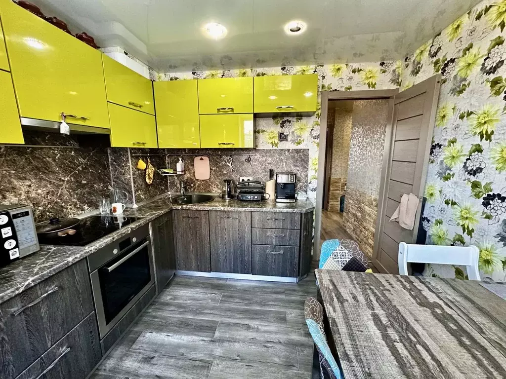 2-к кв. Мурманская область, Мурманск ул. Ивана Сивко, 3 (46.9 м) - Фото 2