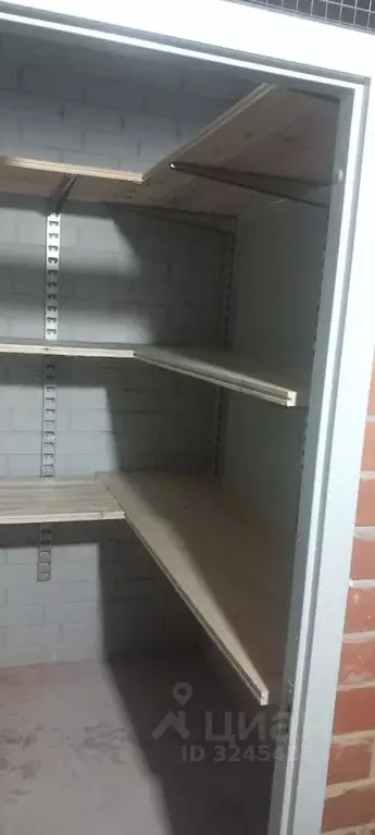 Гараж в Челябинская область, Челябинск ул. Ленина, 4 (3 м) - Фото 1