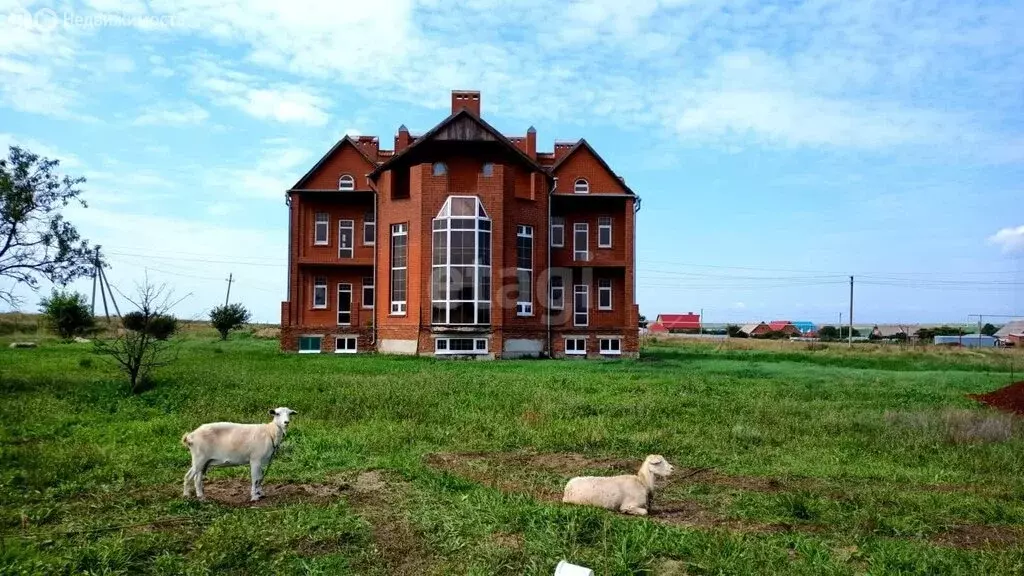 Дом в посёлок Таманский, Пролетарская улица (800 м) - Фото 0