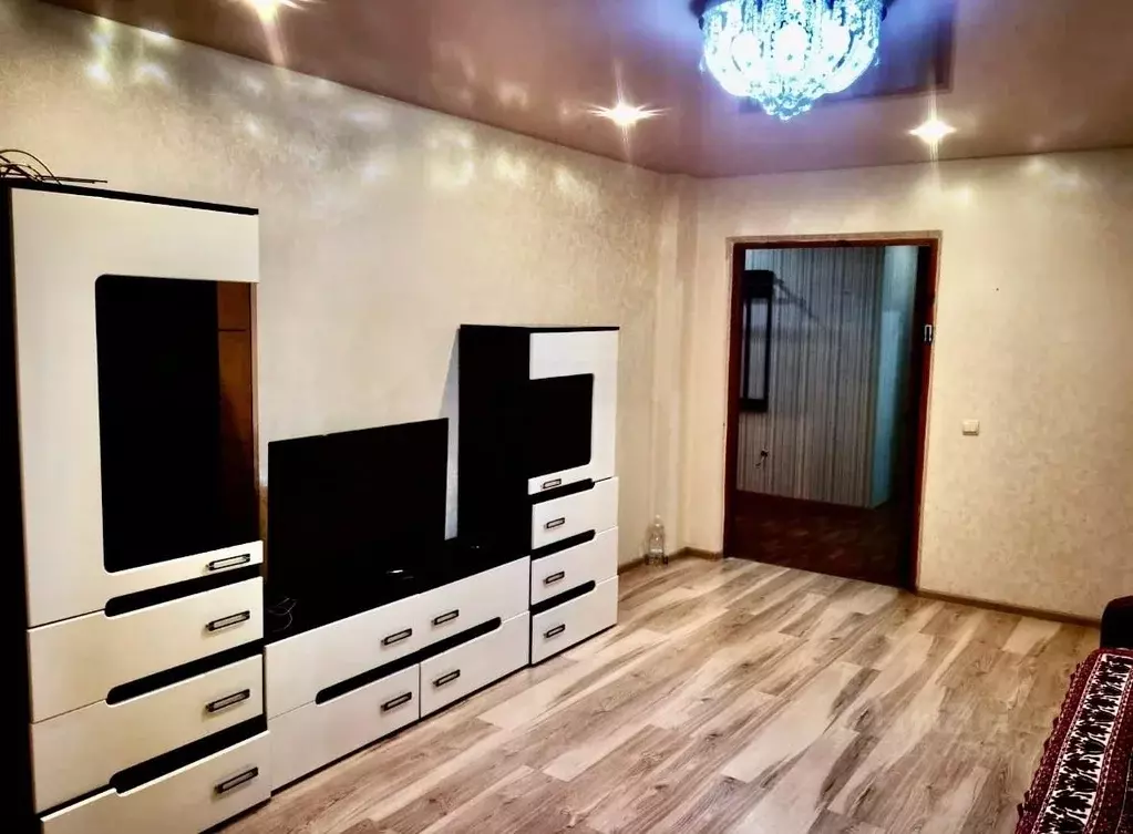 2-к кв. Чувашия, Чебоксары ул. Строителей, 6 (58.0 м) - Фото 1