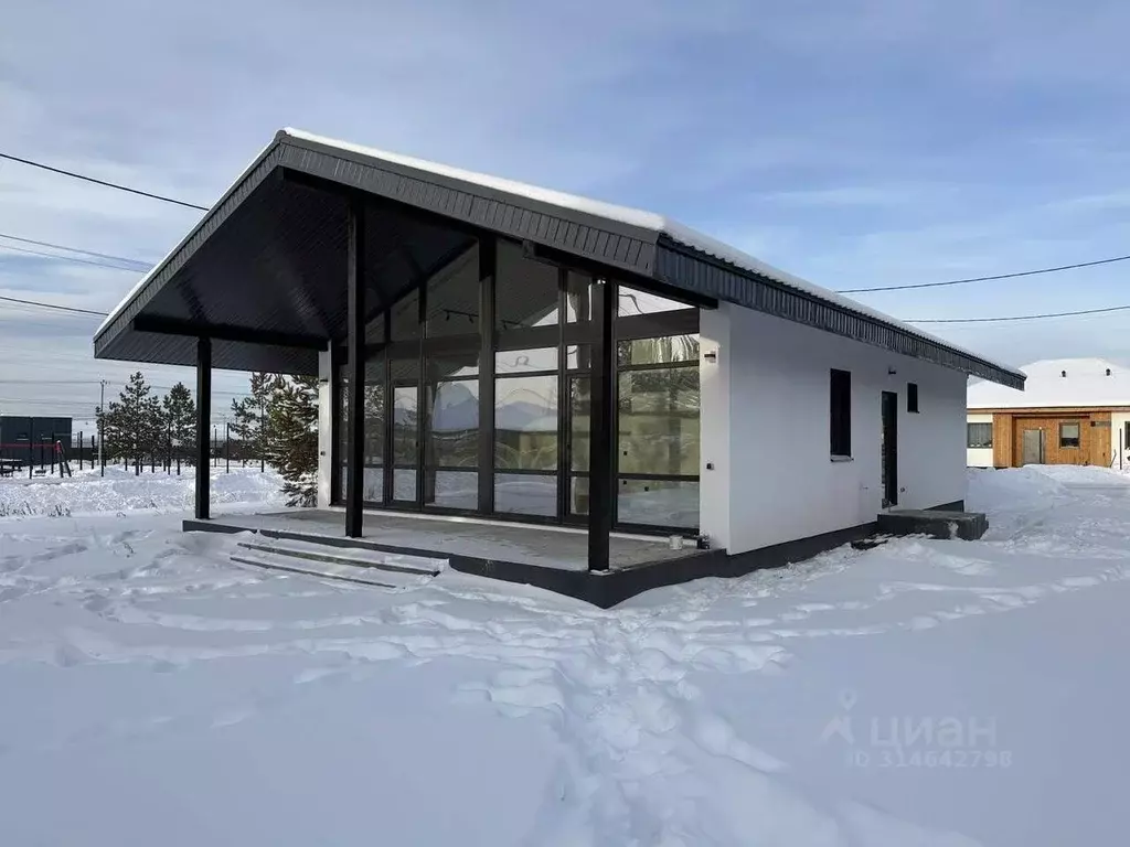 Дом в Свердловская область, Белоярский муниципальный округ, пос. ... - Фото 1