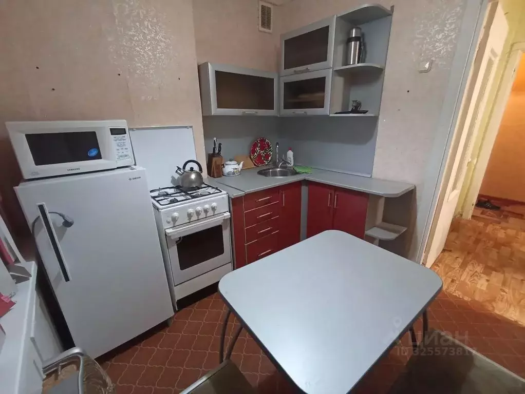 1-к кв. Волгоградская область, Волжский Заводская ул., 5 (32.5 м) - Фото 2