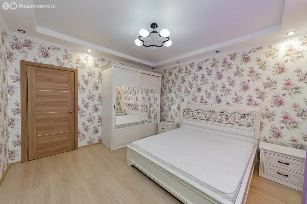 2-комнатная квартира: Тюмень, улица Дмитрия Менделеева, 9 (69.1 м) - Фото 2