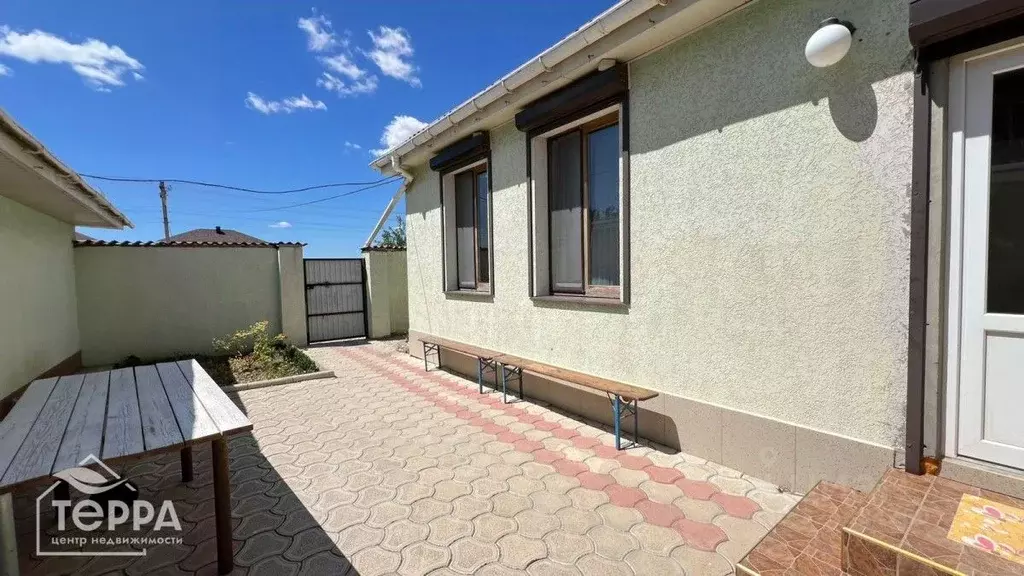 Дом в Крым, Евпатория городской округ, Заозерное пгт ул. ... - Фото 2