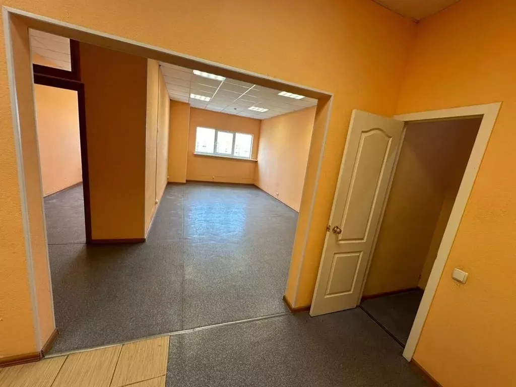 Помещение свободного назначения в Свердловская область, Первоуральск ... - Фото 1