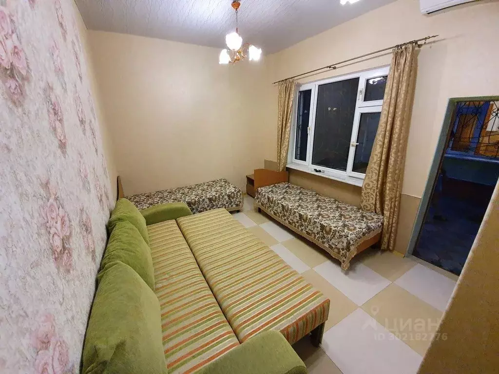 Дом в Крым, Евпатория ул. Имени Ивана Федько (70 м) - Фото 1