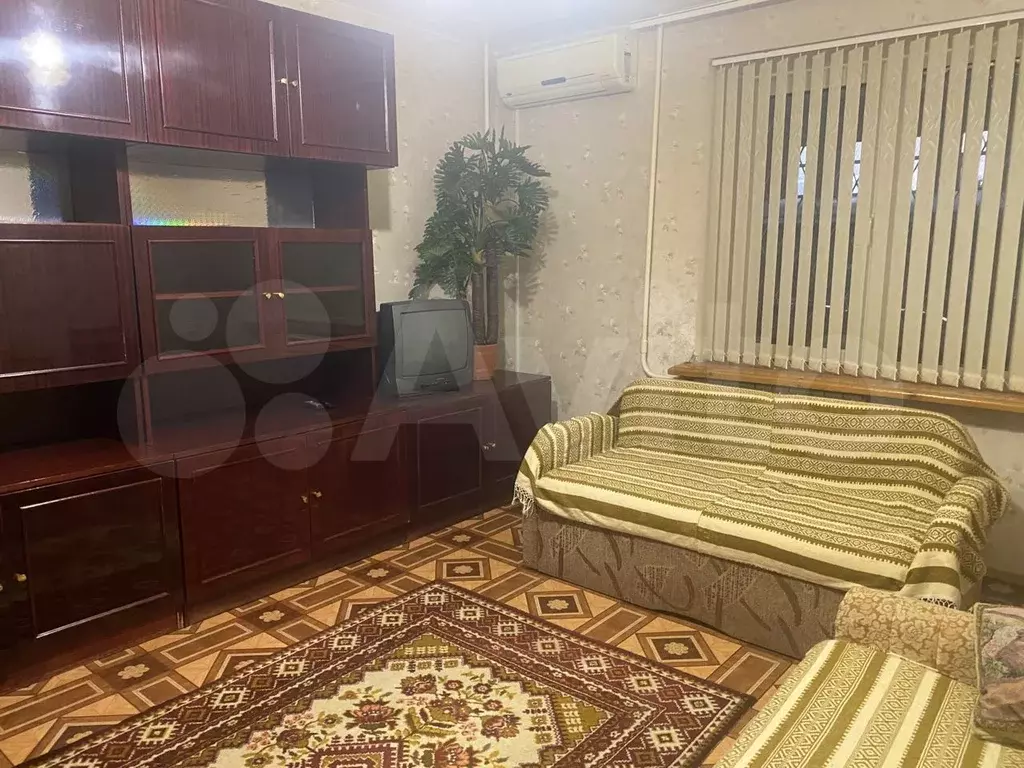 2-к. квартира, 47 м, 1/10 эт. - Фото 0