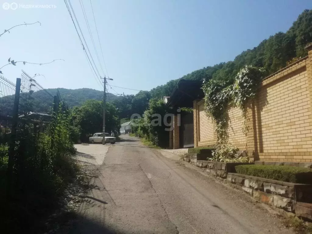 Участок в село Агой, Высокая улица (9 м) - Фото 1