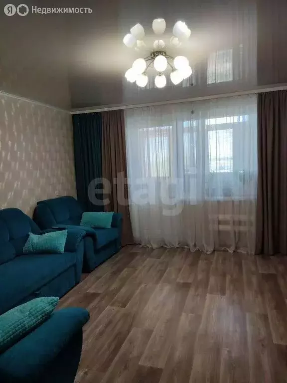 3-комнатная квартира: Октябрьское, улица Цурцумия, 3 (74.6 м) - Фото 1