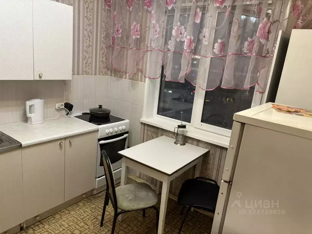 1-к кв. Челябинская область, Челябинск Российская ул., 196 (35.0 м) - Фото 0