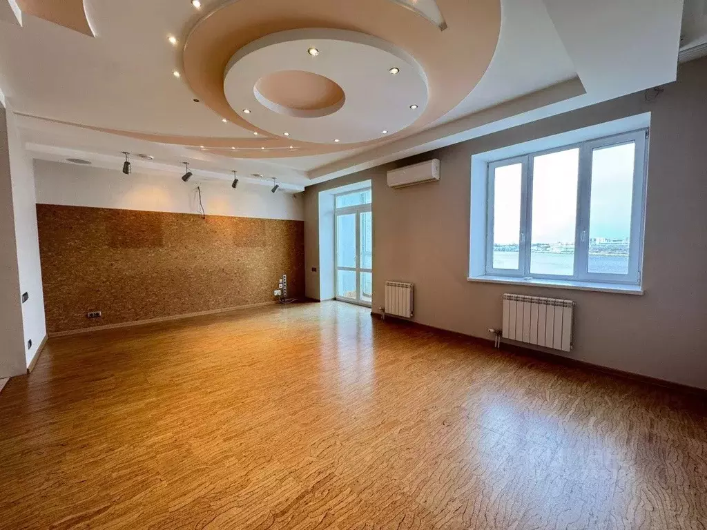 2-к кв. Свердловская область, Екатеринбург ВИЗ жилрайон,  (66.0 м) - Фото 1