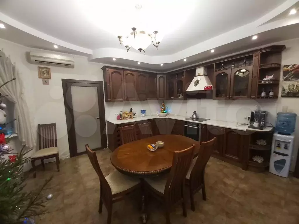 Дом 230 м на участке 8,5 сот. - Фото 1