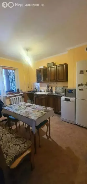 3-комнатная квартира: Нальчик, улица Ахохова, 94 (71 м) - Фото 0