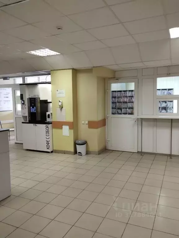 Помещение свободного назначения в Свердловская область, Екатеринбург ... - Фото 0