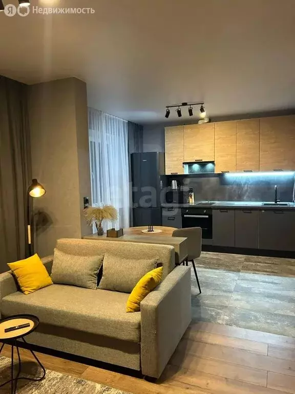 Квартира-студия: Лобня, улица Калинина, 13 (39.9 м) - Фото 1