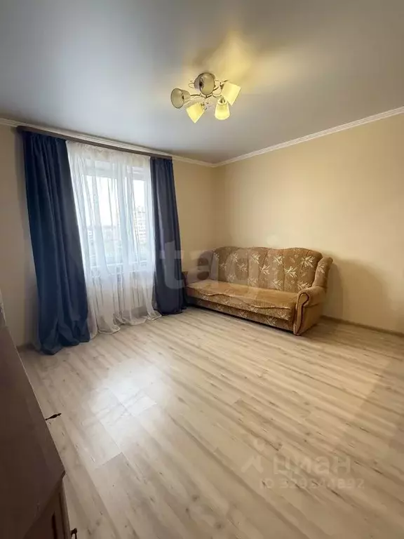 Студия Калужская область, Калуга Хрустальная ул., 44к3 (28.8 м) - Фото 1