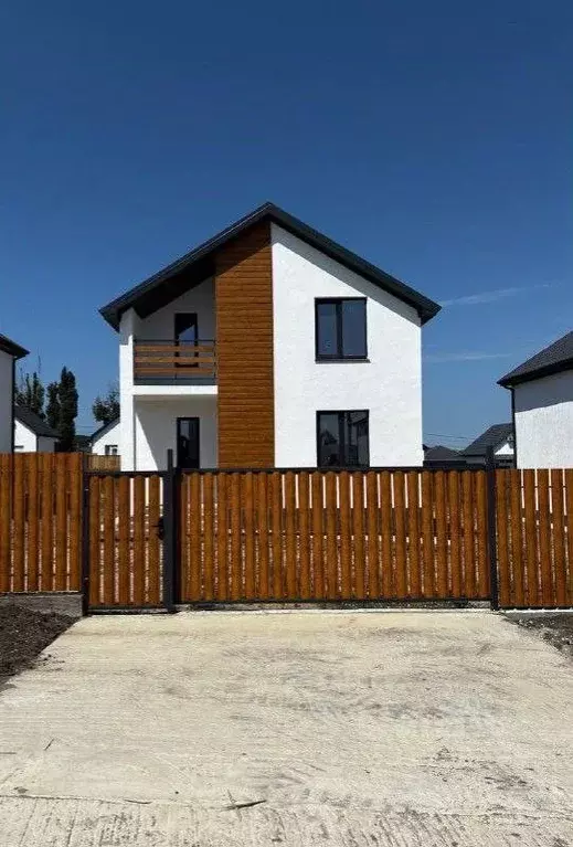 Дом в Краснодарский край, Новороссийск городской округ, с. Гайдук  ... - Фото 1