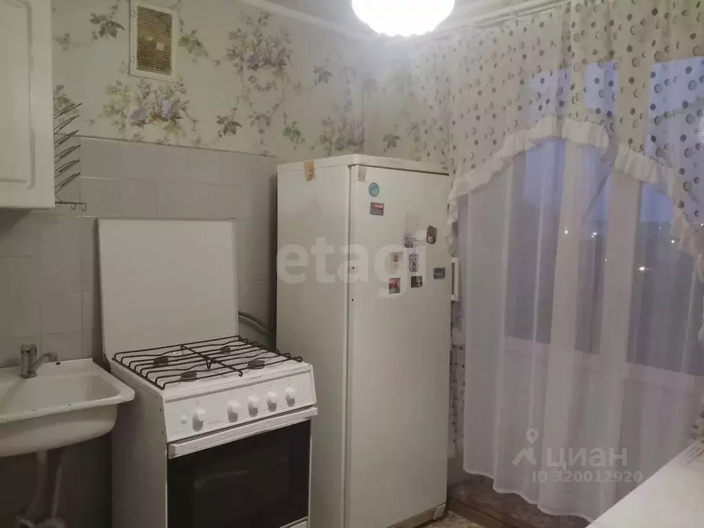 1-к кв. Астраханская область, Астрахань ул. Тренева, 13 (29.6 м) - Фото 1