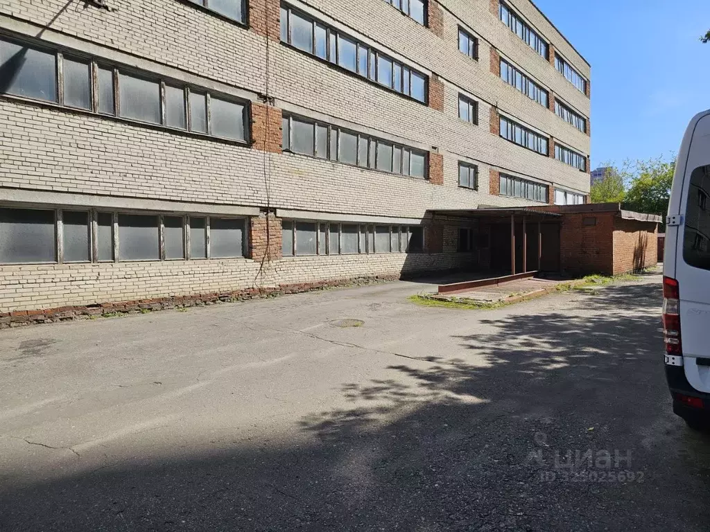 Гараж в Москва Смольная ул., 34 (18 м) - Фото 2