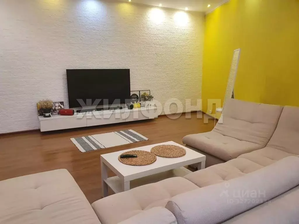 2-к кв. Хакасия, Абакан ул. Стофато, 14 (72.0 м) - Фото 1