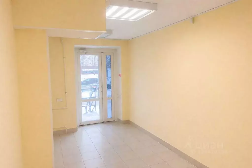 Торговая площадь в Санкт-Петербург просп. Просвещения, 54 (15 м) - Фото 1