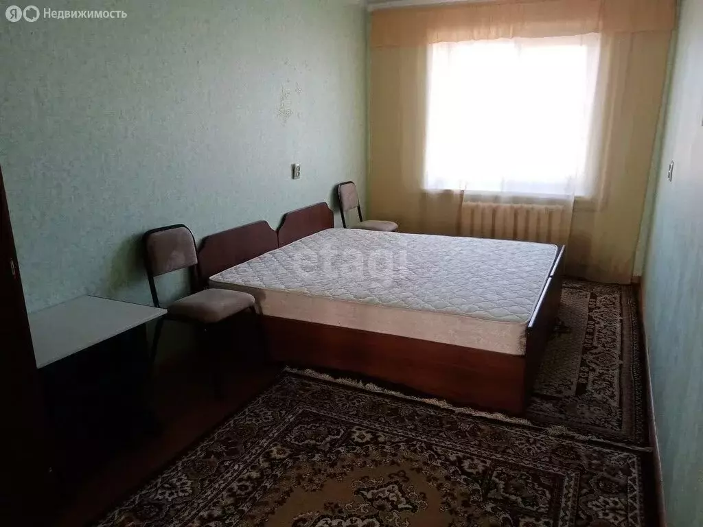 3-комнатная квартира: Омск, улица Серова, 24 (60 м) - Фото 1