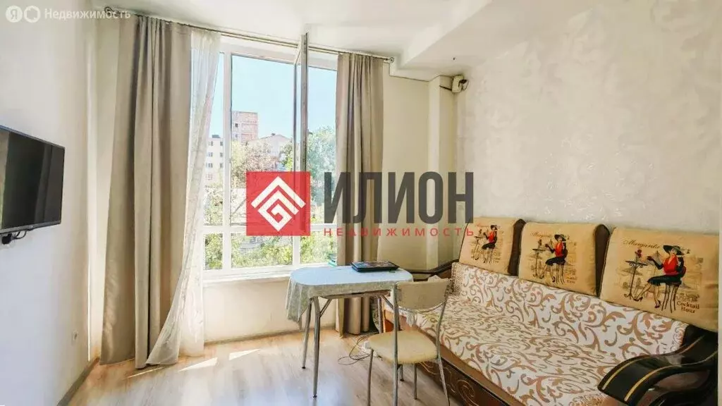 2-комнатная квартира: Ялта, улица Достоевского, 18/15 (46 м) - Фото 0