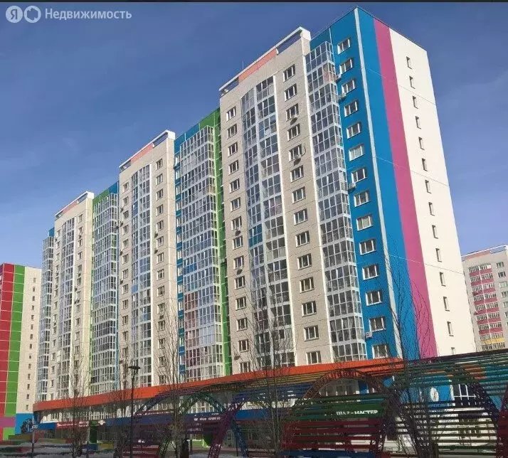 3-комнатная квартира: Тюмень, улица Федюнинского, 60к2 (92.4 м) - Фото 1