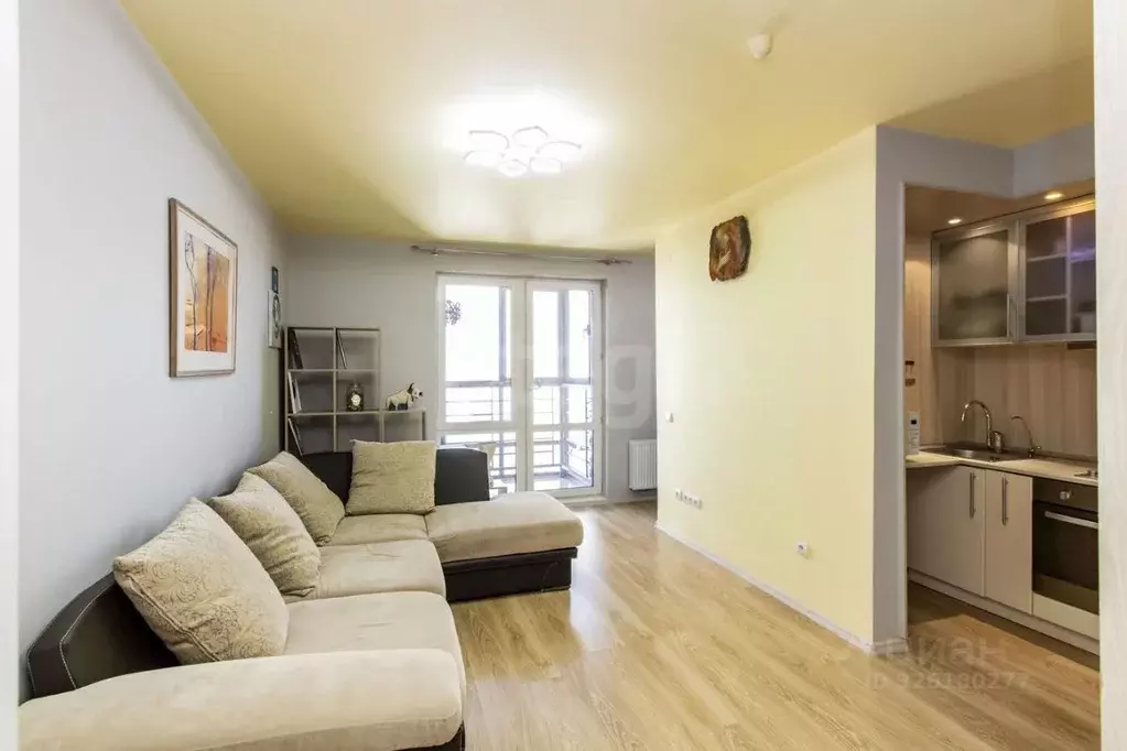 Студия Тюменская область, Тюмень ул. Ю.-Р.Г. Эрвье, 24к1 (30.0 м) - Фото 1