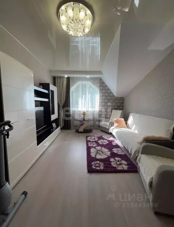 3-к кв. Псковская область, Печоры Новая ул., 9 (72.8 м) - Фото 1