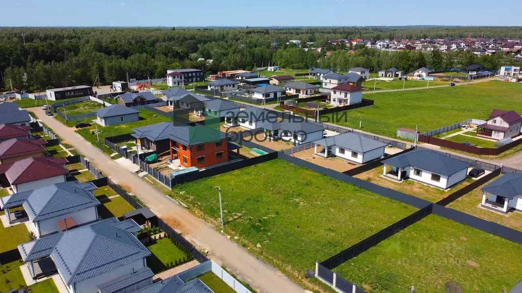 Участок в Московская область, Домодедово КП Рэд тер.,  (8.4 сот.) - Фото 1