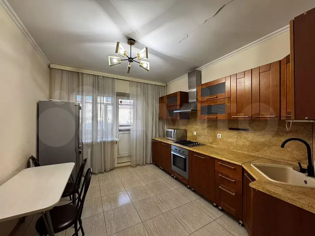 2-к. квартира, 70 м, 4/6 эт. - Фото 0