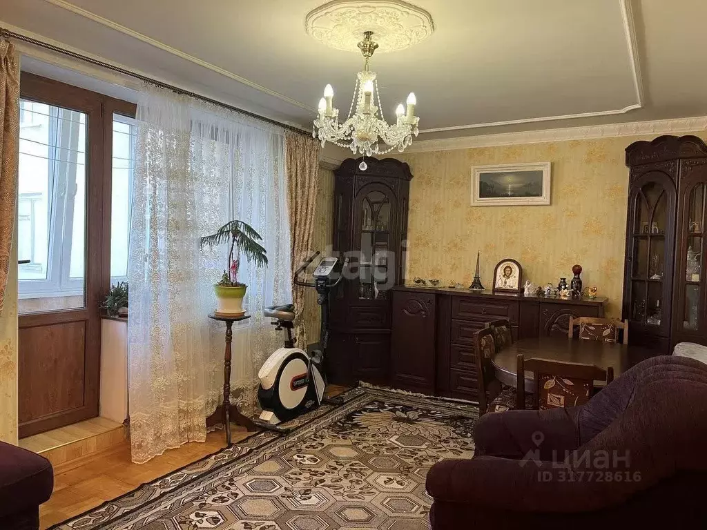 4-к кв. Крым, Нижнегорский пгт ул. Победы (94.0 м) - Фото 1