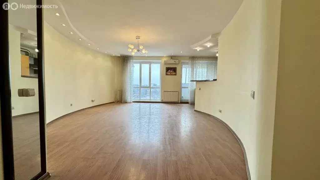 2-комнатная квартира: Ейск, улица Коммунаров, 26 (85 м) - Фото 0