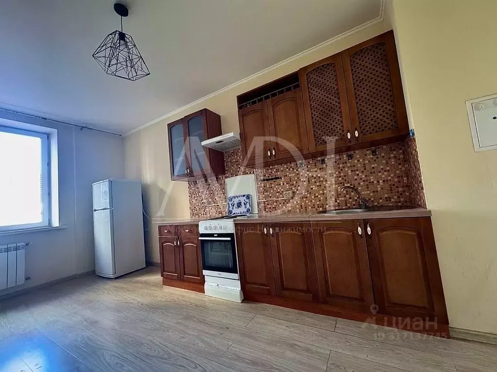 2-к кв. Московская область, Реутов ул. Октября, 42 (84.5 м) - Фото 0