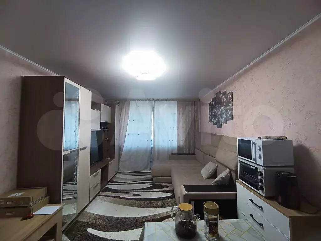 Комната 17,7 м в 3-к., 1/5 эт. - Фото 0