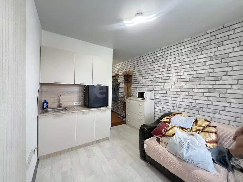 Студия Тюменская область, Тюмень ул. Новоселов, 107к1 (15.0 м) - Фото 1