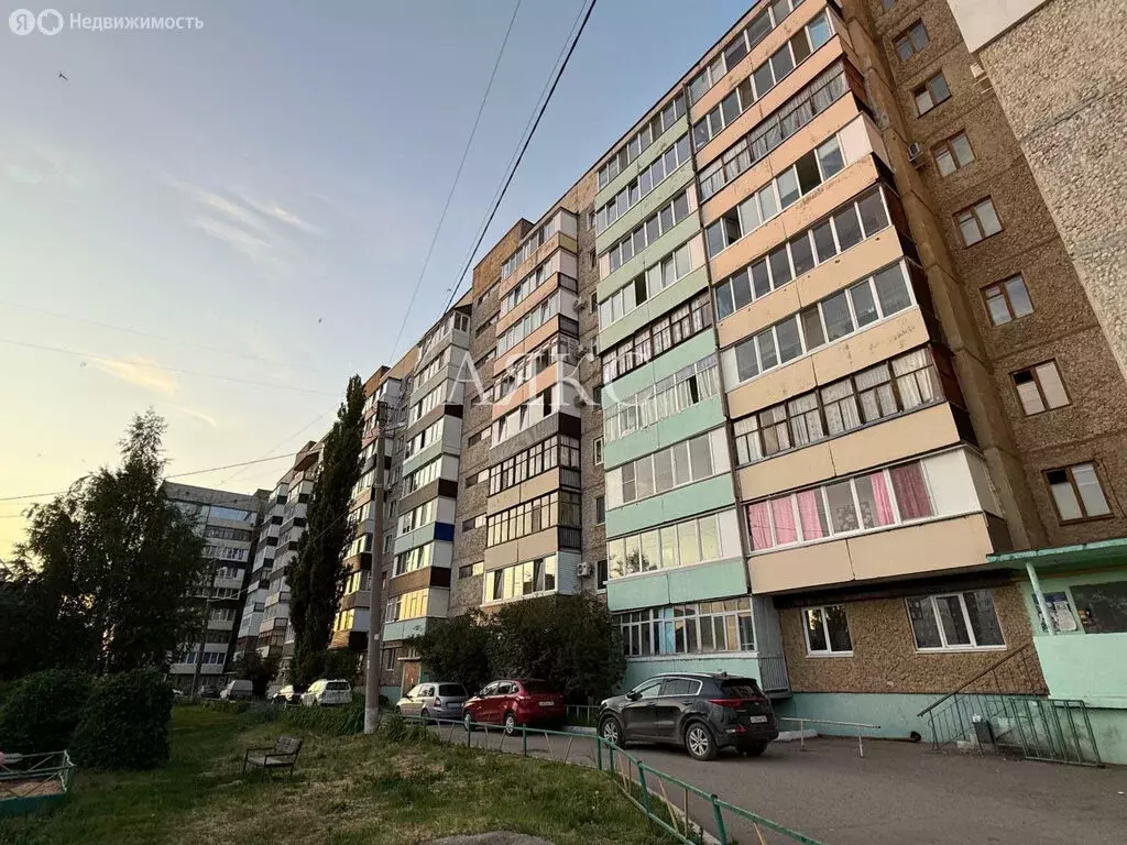 3-комнатная квартира: Ишимбай, Стахановская улица, 33 (67.9 м) - Фото 0
