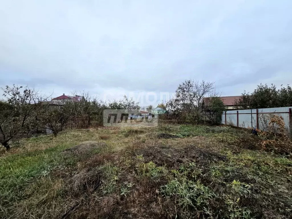 Участок в Саратовская область, Энгельсский район, Красноярское ... - Фото 0