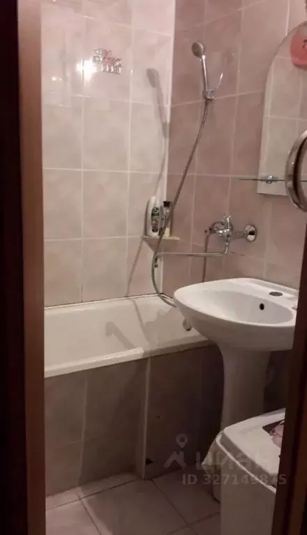 3-к кв. Калужская область, Калуга Отбойная ул., 18/2 (65.5 м) - Фото 2