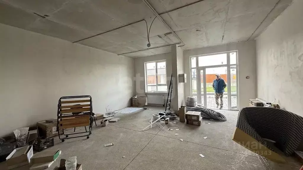 Офис в Крым, Симферопольский район, с. Мирное ул. Славы (49 м) - Фото 2